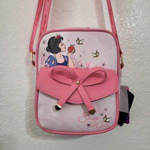Disney x Wondapop Snow White Luxe Pink 8 inch Crossbody Bag